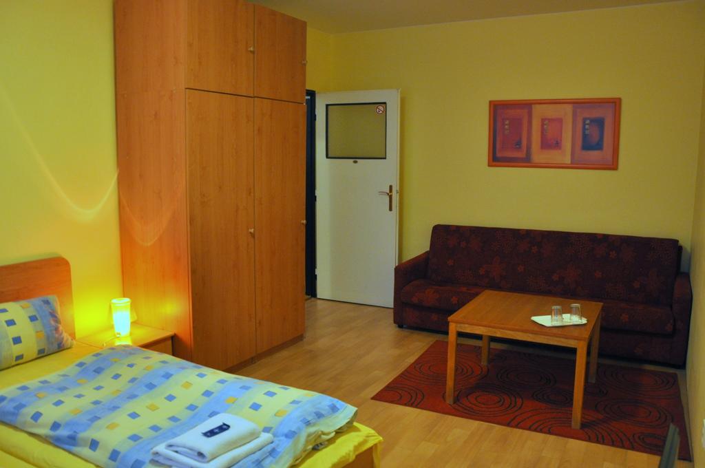 Hotel Komarov Brno Exterior foto